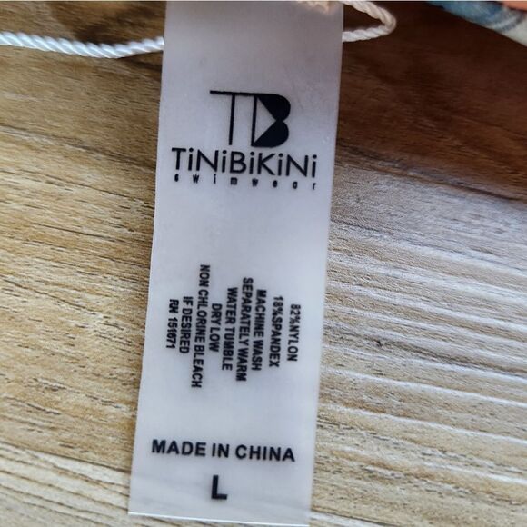 🔹️NWT TiniBikini Tropical Floral Print Beaded Crisscross Bikini Top Large - Picture 7 of 8